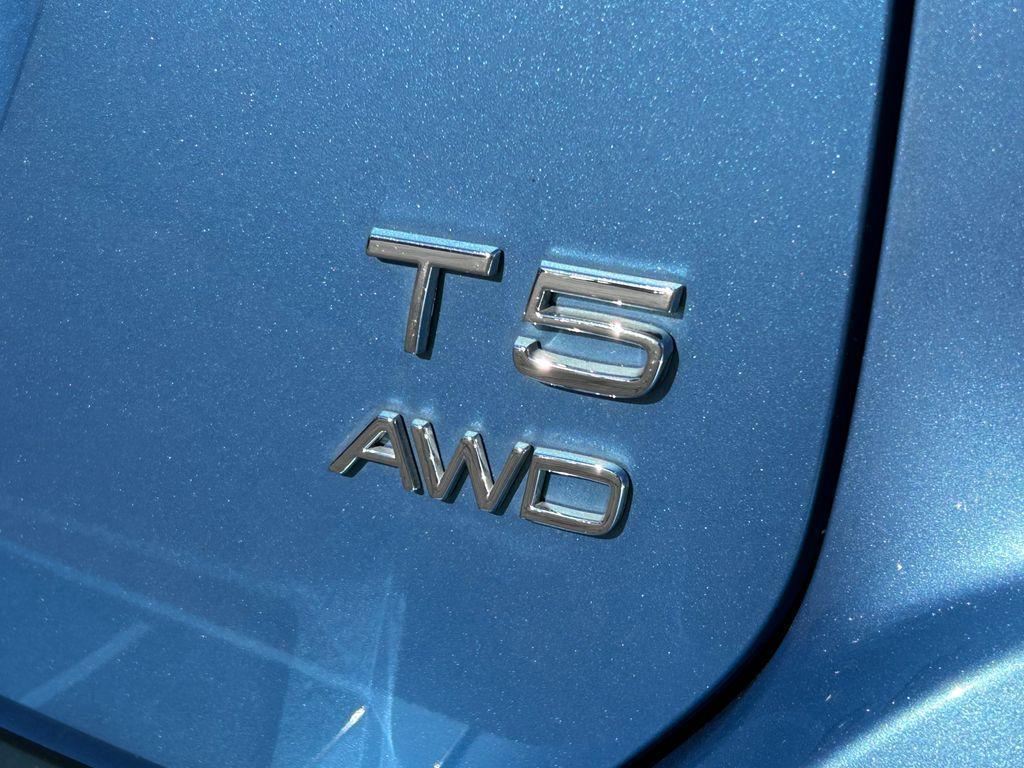 used 2017 Volvo XC60 car, priced at $10,667