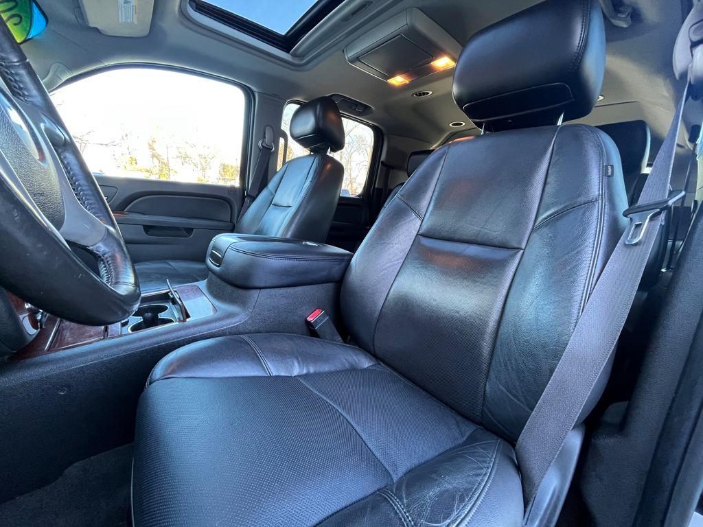 used 2014 Chevrolet Suburban car, priced at $13,995