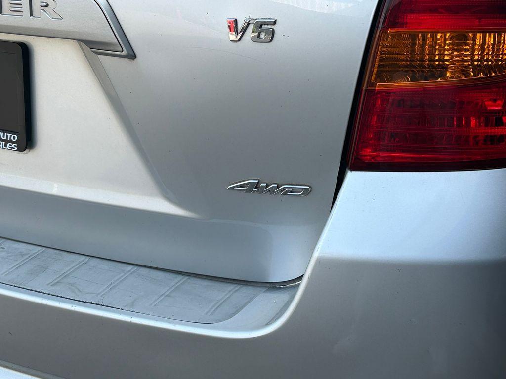 used 2009 Toyota Highlander car, priced at $10,536