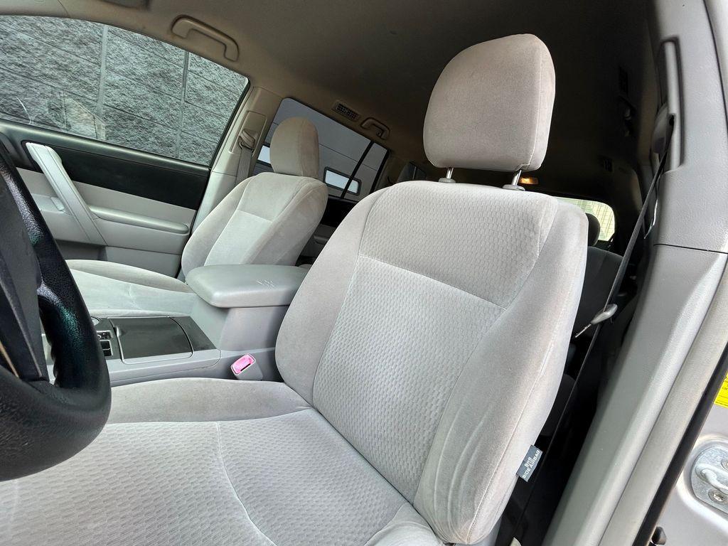 used 2009 Toyota Highlander car, priced at $10,536