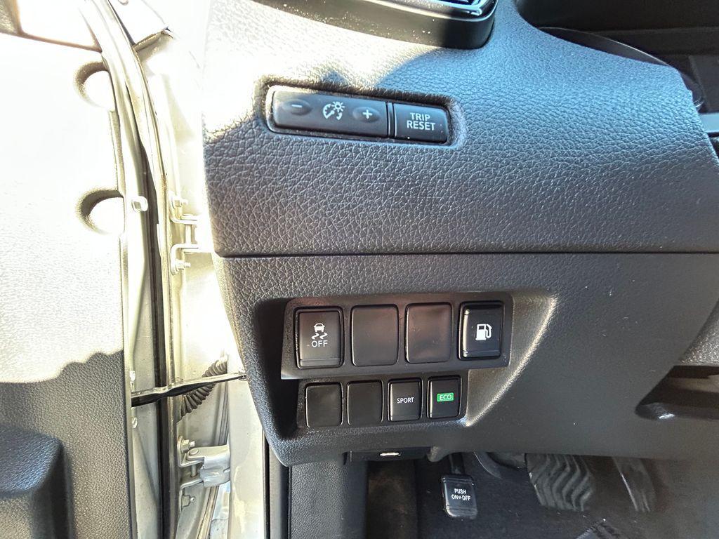 used 2018 Nissan Rogue car, priced at $9,225