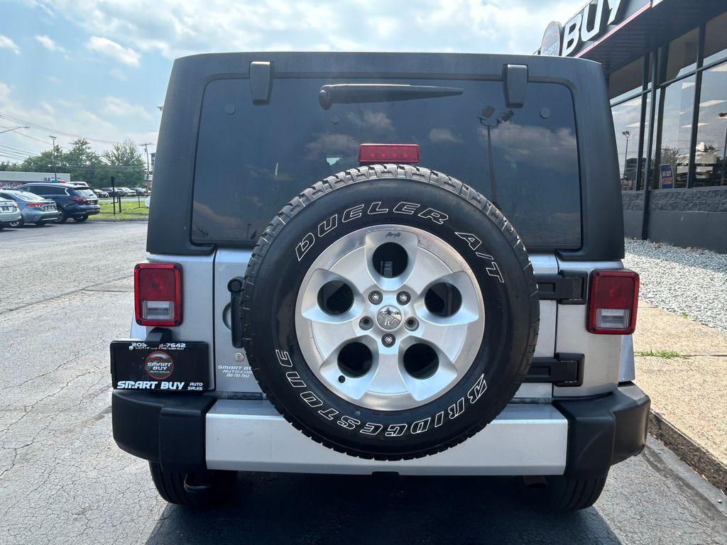 used 2015 Jeep Wrangler Unlimited car, priced at $17,600