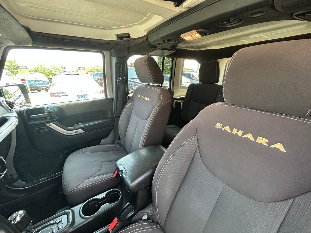 used 2015 Jeep Wrangler Unlimited car, priced at $17,600