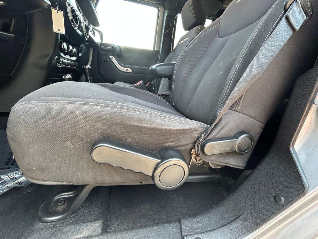 used 2015 Jeep Wrangler Unlimited car, priced at $17,600