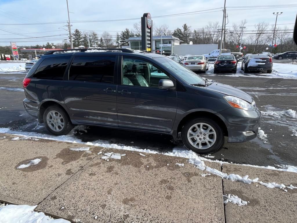 used 2006 Toyota Sienna car, priced at $7,900