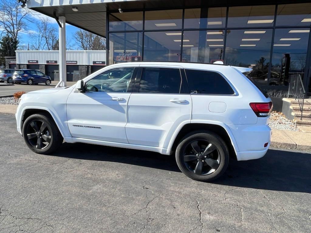 used 2015 Jeep Grand Cherokee car, priced at $14,650