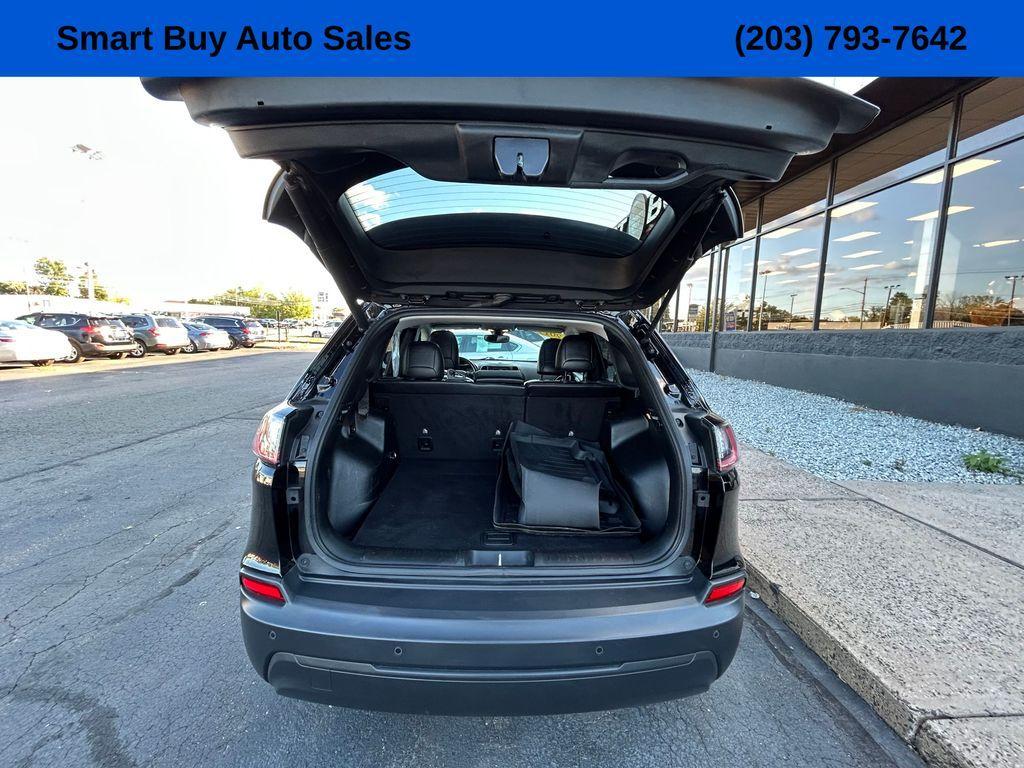 used 2019 Jeep Cherokee car, priced at $17,375