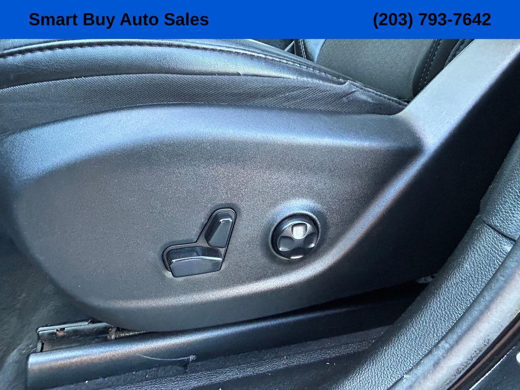used 2019 Jeep Cherokee car, priced at $17,375