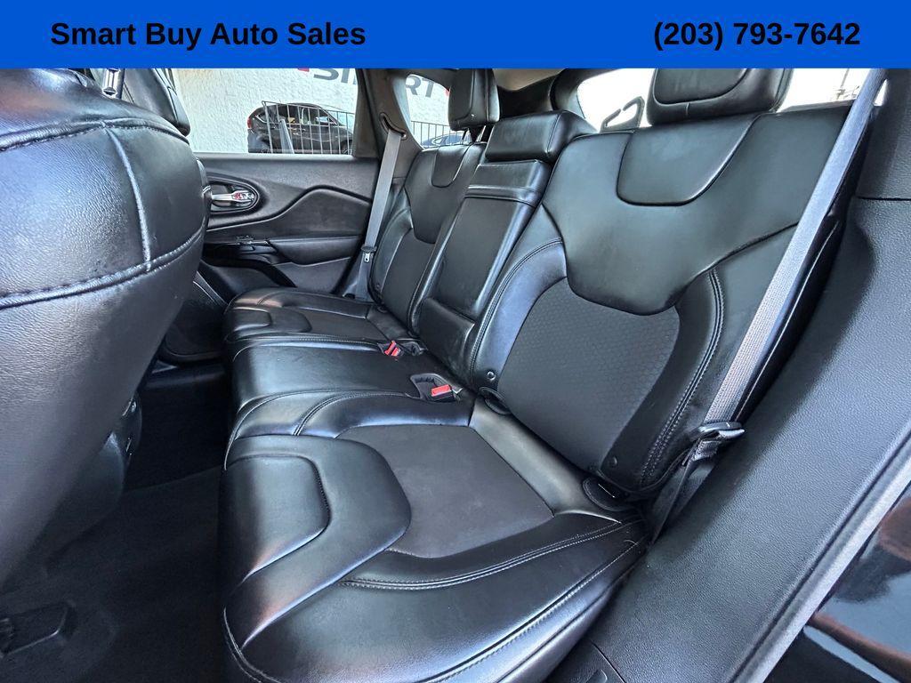 used 2019 Jeep Cherokee car, priced at $17,375