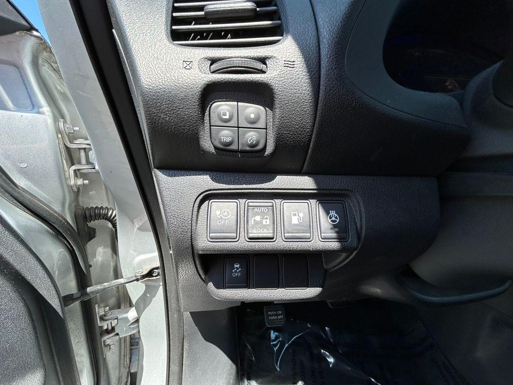 used 2013 Nissan Leaf car, priced at $4,995