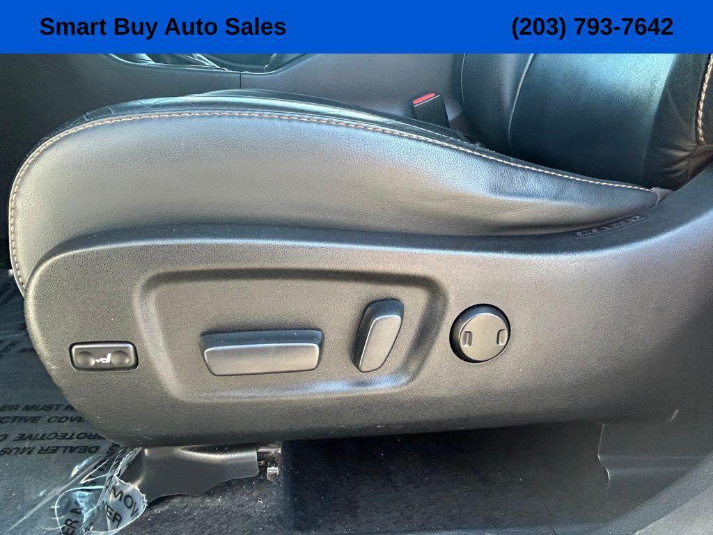 used 2015 Toyota Highlander car, priced at $15,426