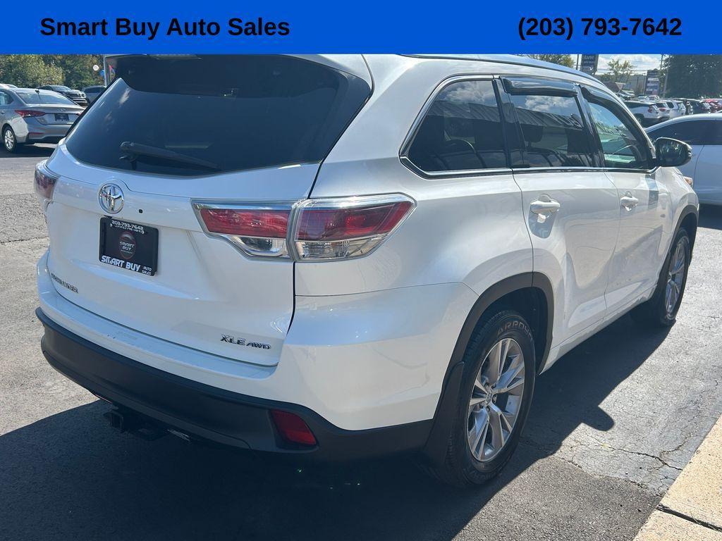 used 2015 Toyota Highlander car, priced at $15,426