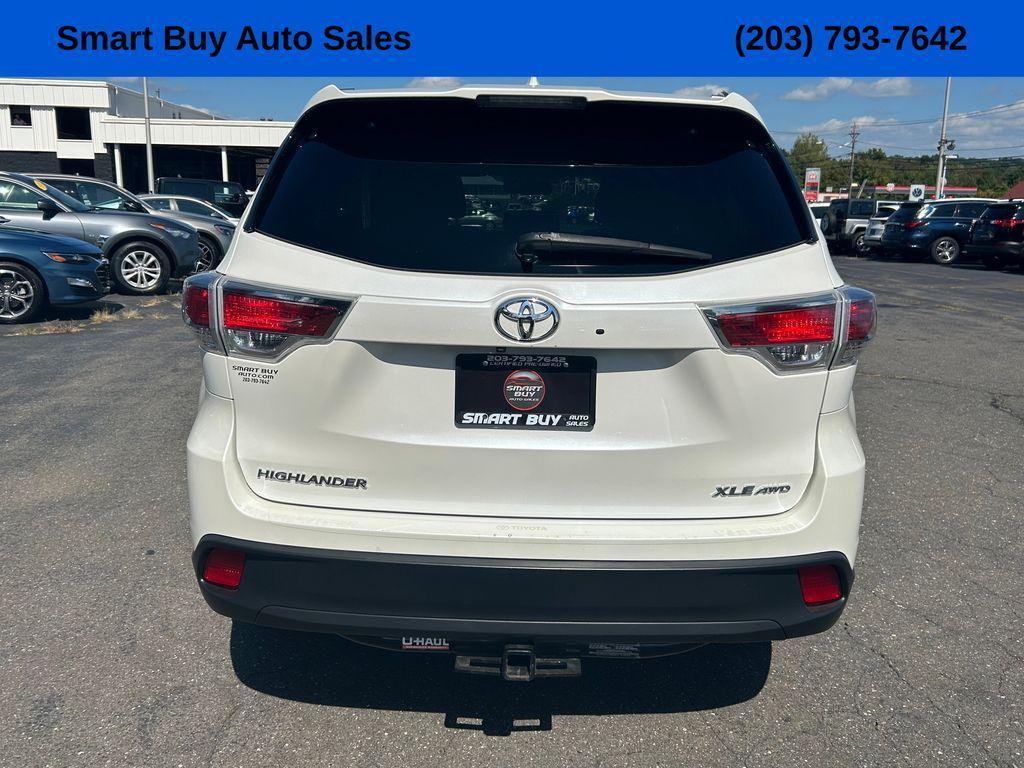 used 2015 Toyota Highlander car, priced at $15,426