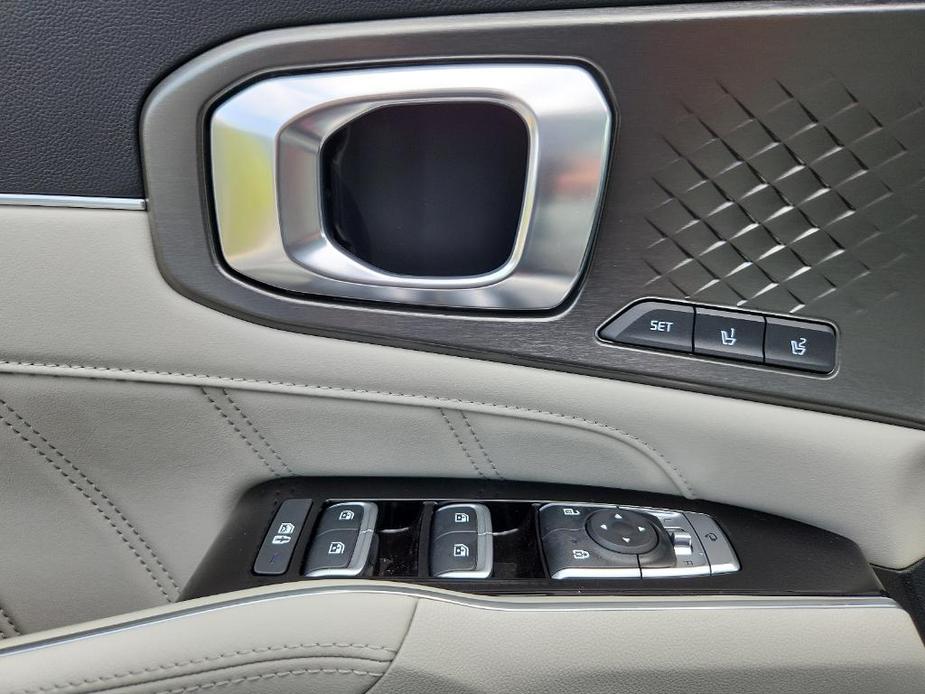 new 2023 Kia Sorento Plug-In Hybrid car, priced at $49,554