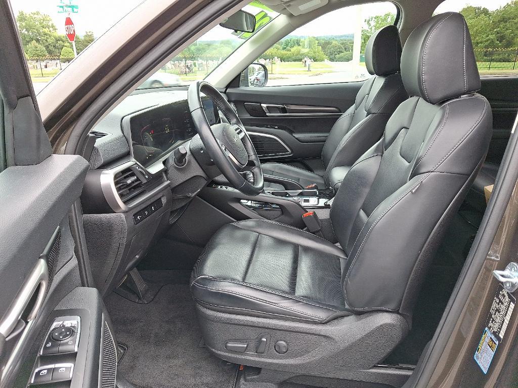 used 2024 Kia Telluride car, priced at $36,682