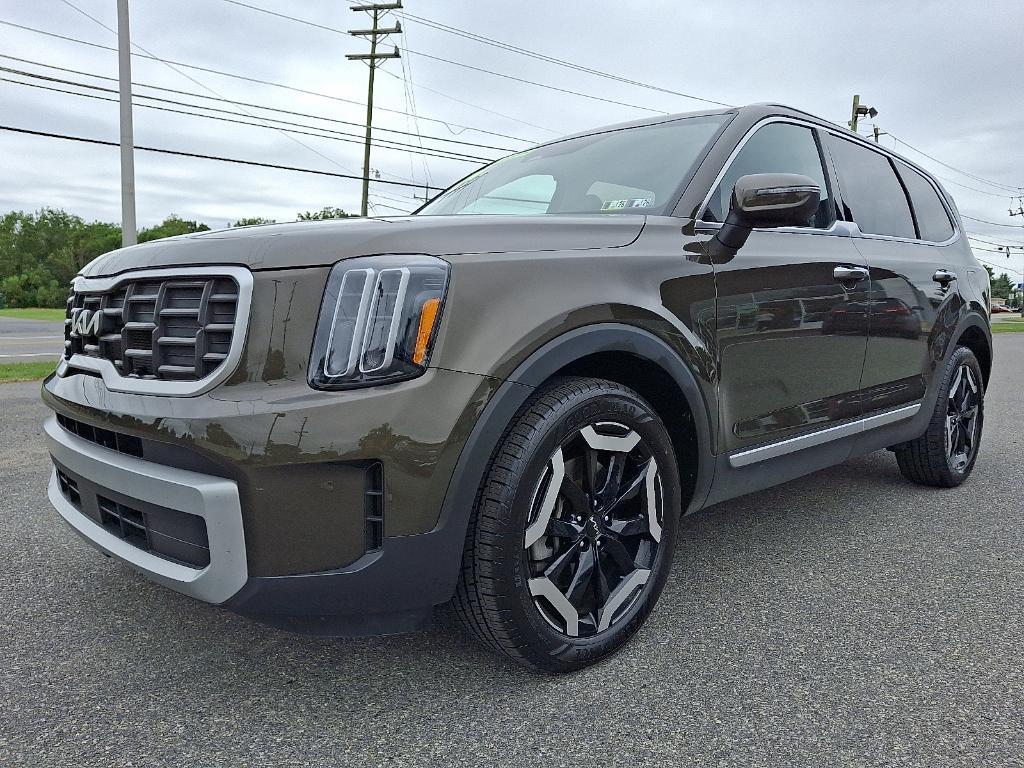 used 2024 Kia Telluride car, priced at $36,682