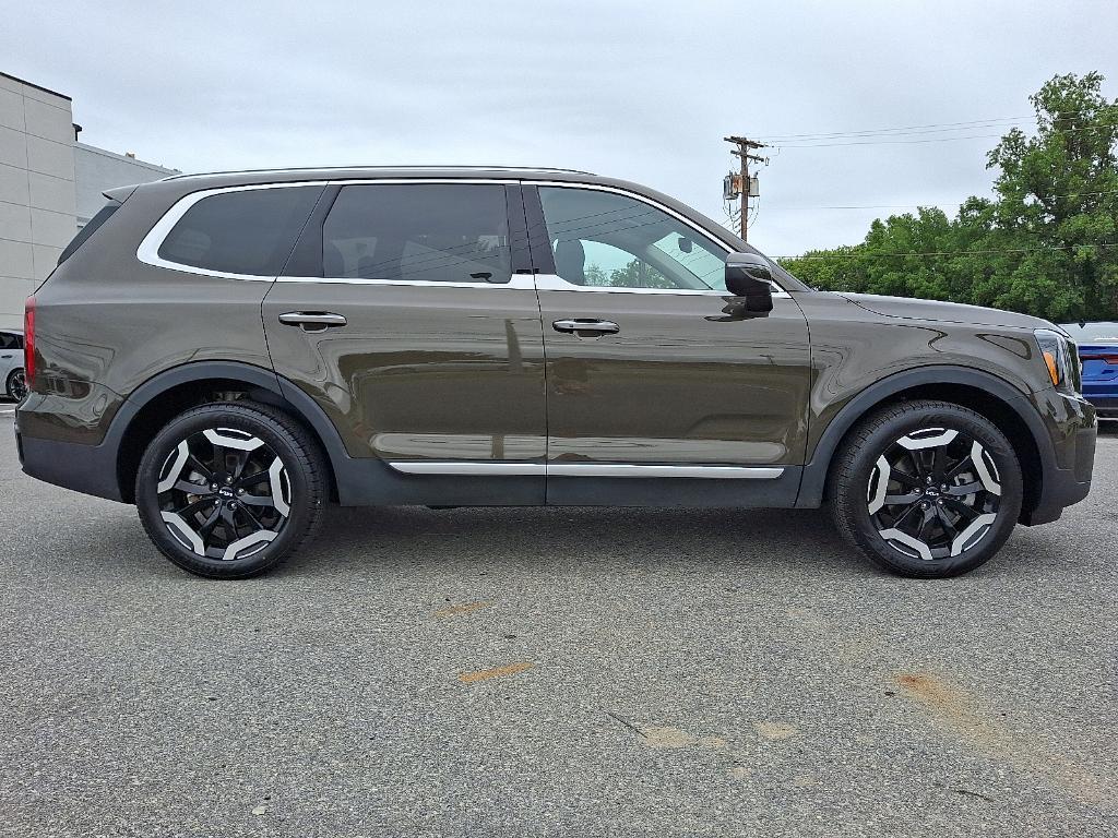 used 2024 Kia Telluride car, priced at $36,682