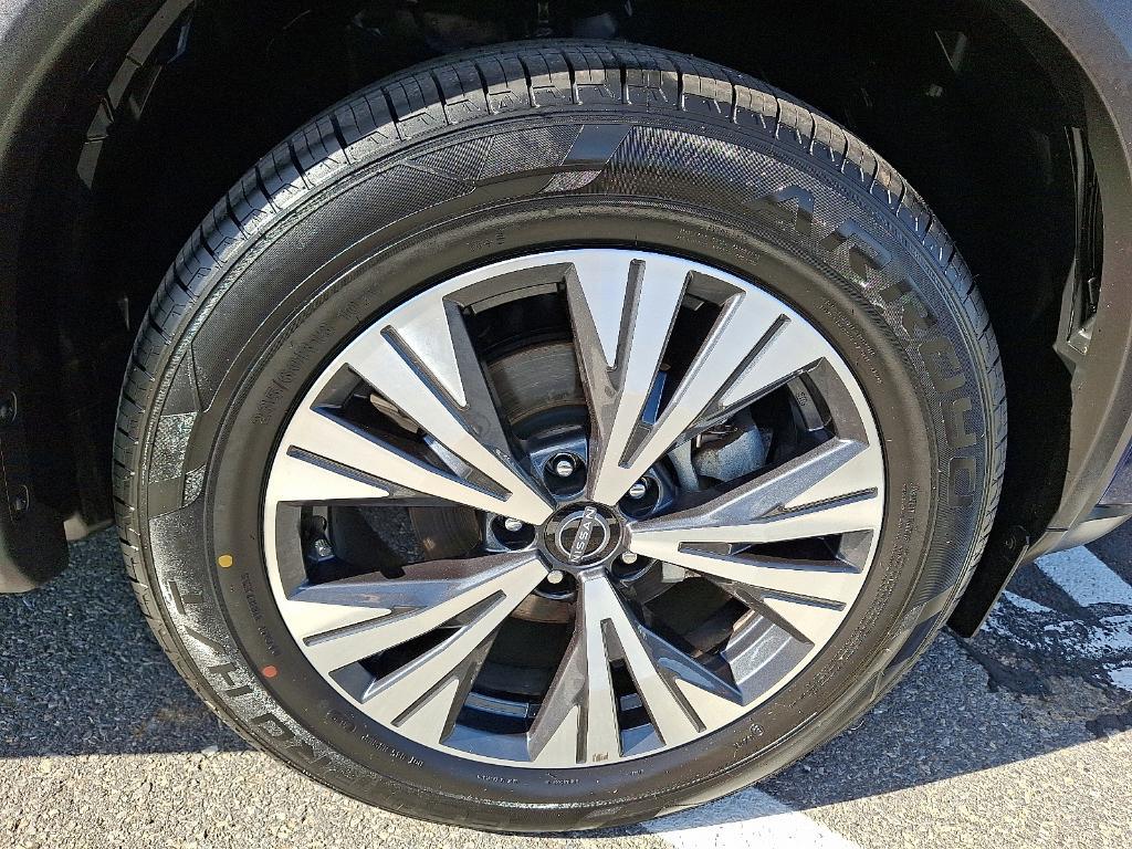 used 2023 Nissan Rogue car, priced at $24,254