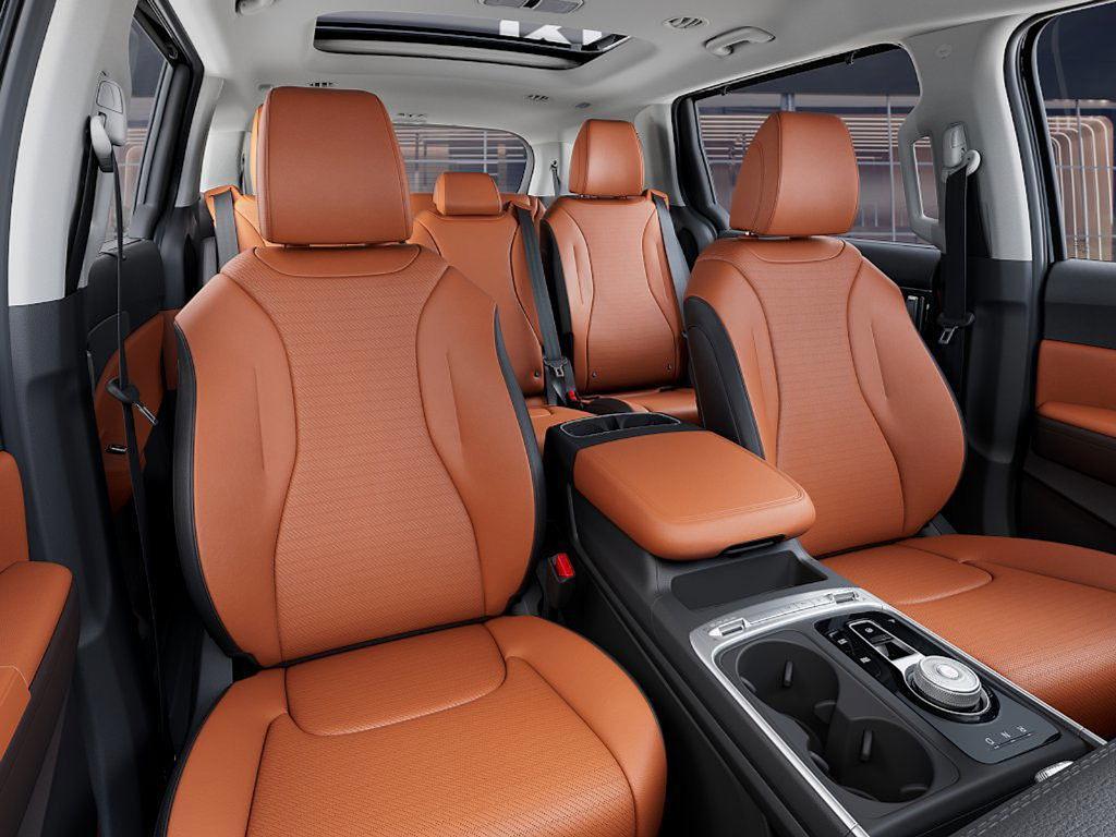 used 2025 Kia Carnival Hybrid car, priced at $50,665