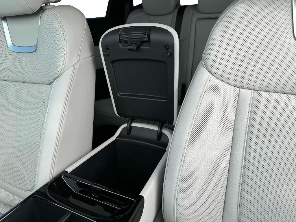 new 2025 Hyundai TUCSON Hybrid car, priced at $43,335