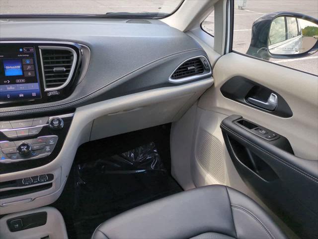 used 2024 Chrysler Pacifica Hybrid car, priced at $27,444