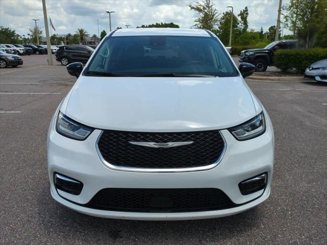 used 2024 Chrysler Pacifica Hybrid car, priced at $27,444