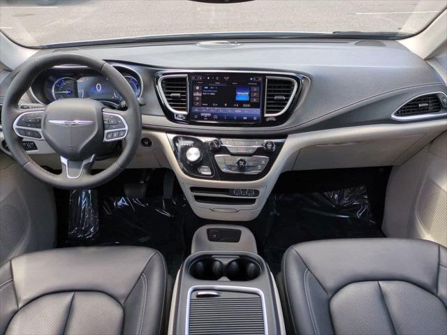 used 2024 Chrysler Pacifica Hybrid car, priced at $27,444