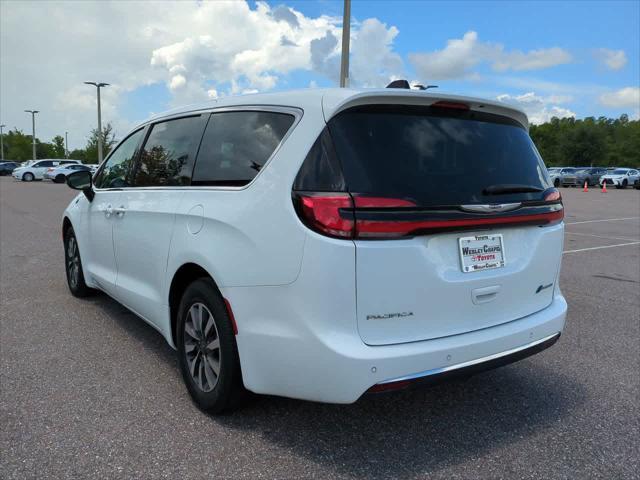 used 2024 Chrysler Pacifica Hybrid car, priced at $27,444