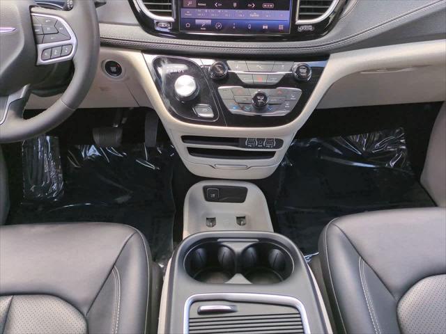 used 2024 Chrysler Pacifica Hybrid car, priced at $27,444
