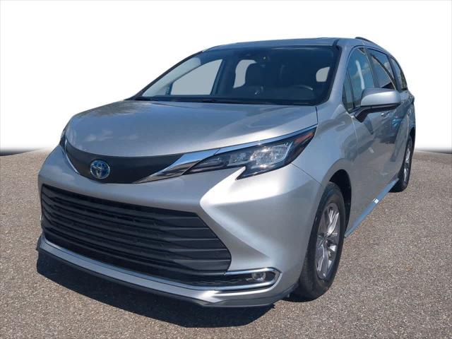 used 2023 Toyota Sienna car, priced at $40,244