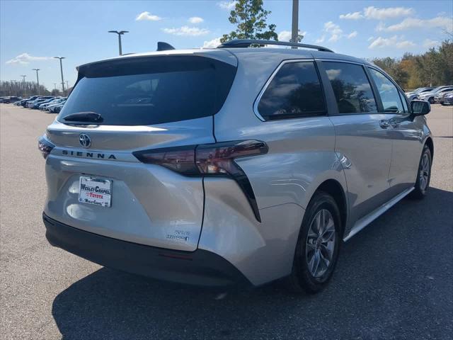 used 2023 Toyota Sienna car, priced at $40,244