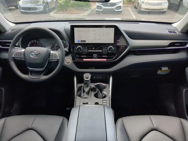 new 2025 Toyota Highlander car, priced at $47,485