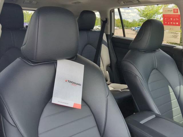 new 2025 Toyota Highlander car, priced at $47,485