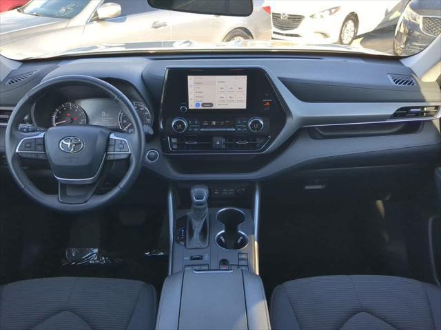 used 2024 Toyota Highlander car, priced at $31,999