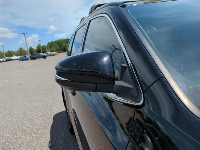 used 2018 Toyota Highlander car, priced at $17,444