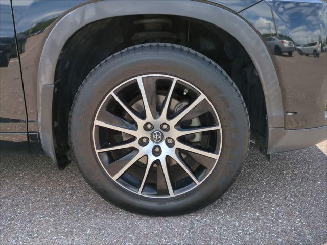 used 2018 Toyota Highlander car, priced at $17,444
