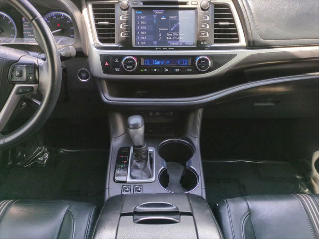 used 2018 Toyota Highlander car, priced at $17,444