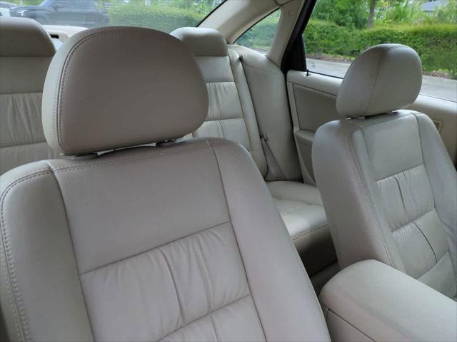 used 2006 Ford Five Hundred car, priced at $5,999