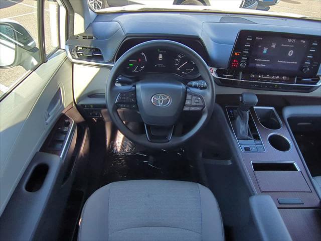 used 2023 Toyota Sienna car, priced at $37,999