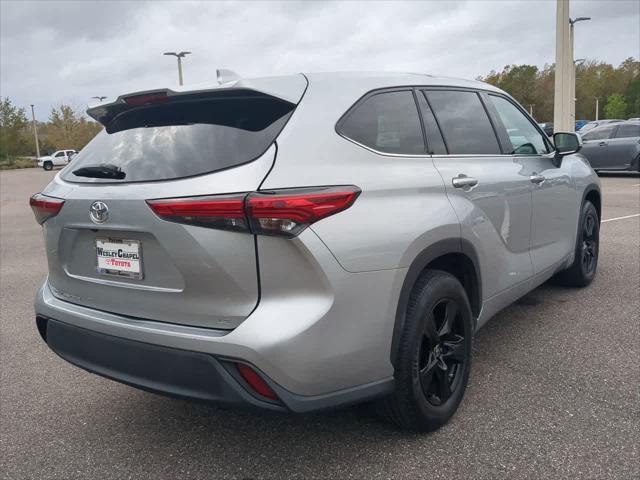 used 2021 Toyota Highlander car, priced at $27,999