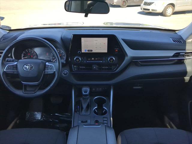 used 2023 Toyota Highlander car, priced at $31,244