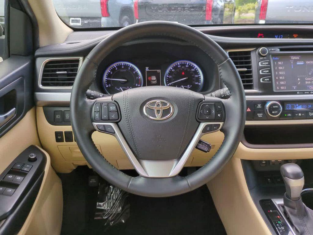 used 2019 Toyota Highlander car, priced at $22,444