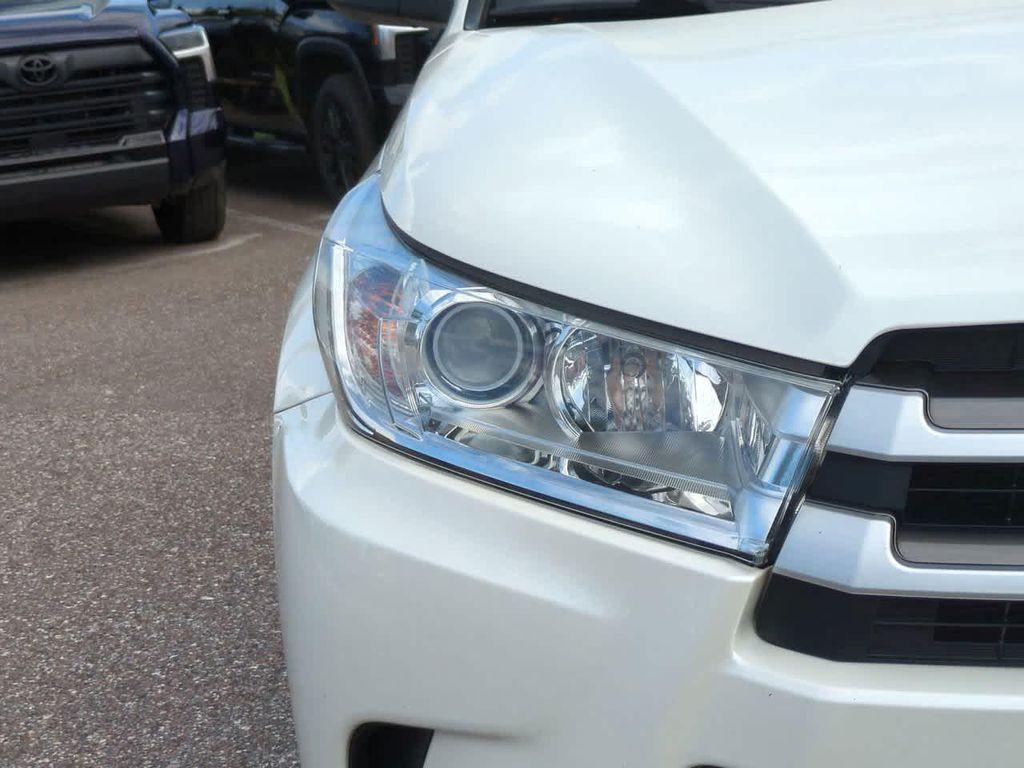 used 2019 Toyota Highlander car, priced at $22,444