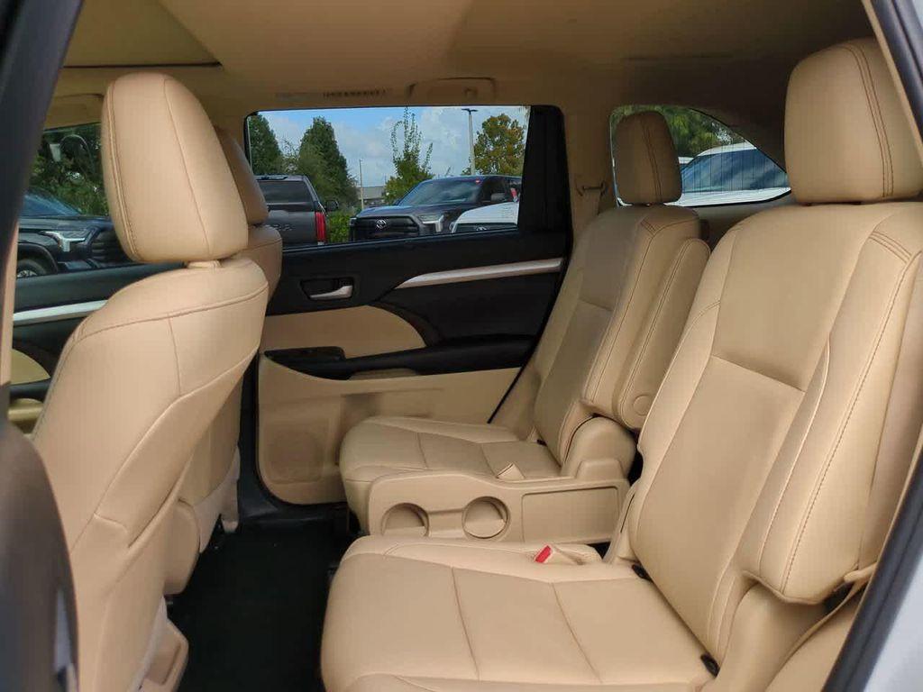 used 2019 Toyota Highlander car, priced at $22,444
