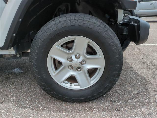 used 2022 Jeep Gladiator car, priced at $25,744