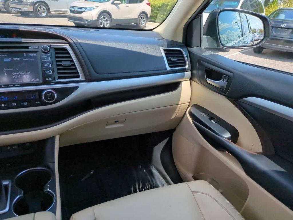 used 2019 Toyota Highlander car, priced at $23,444
