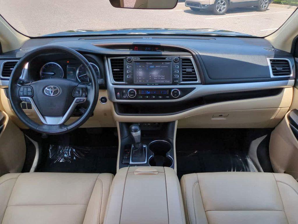 used 2019 Toyota Highlander car, priced at $23,444