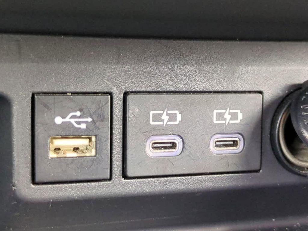 used 2024 Toyota Highlander car, priced at $29,999