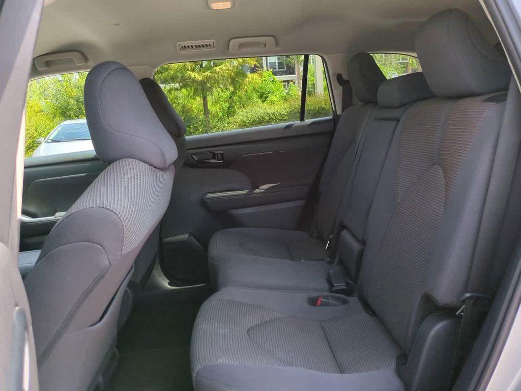 used 2024 Toyota Highlander car, priced at $29,999