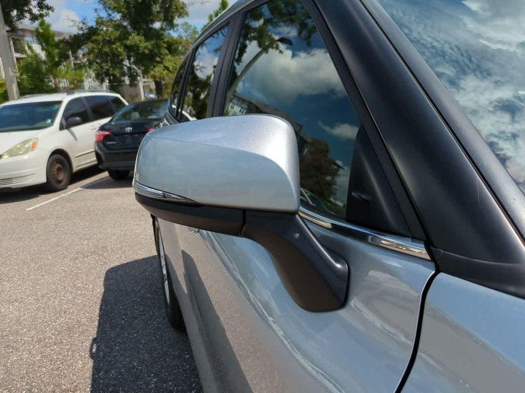 used 2024 Toyota Highlander car, priced at $29,999